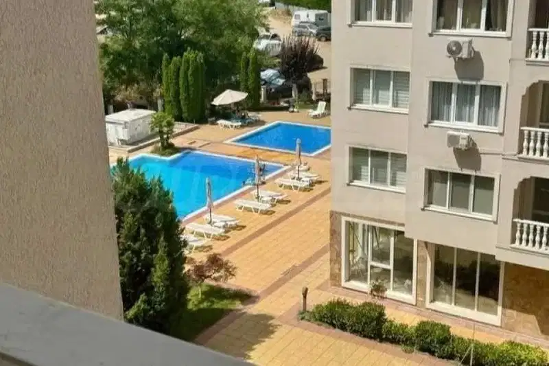 Тристаен апартамент с гледка в Несебър, Акротирия