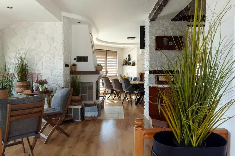 Spacious 4-room apartment in Nesebar with garage and parking spaces