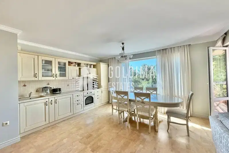 4-bedroom apartment in Burgas, Nesebyr