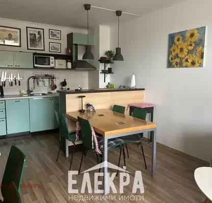 Снимка 2 — Двустаен апартамент с тераса и морска гледка в Обзор