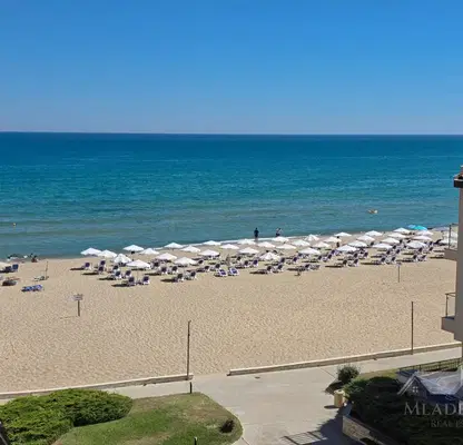 Снимка 2 — Тристаен апартамент с морска гледка в Обзор, 83 кв.м.