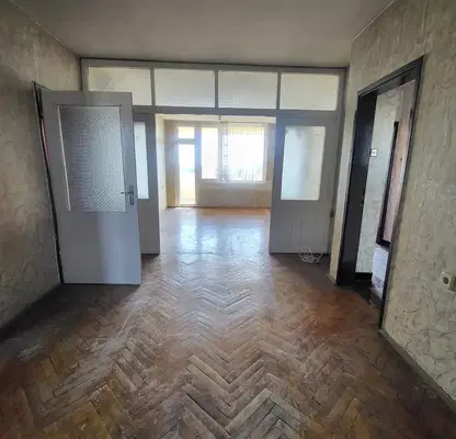 Photo 2 — 4-bedroom apartment in Pazardjik, Centyr