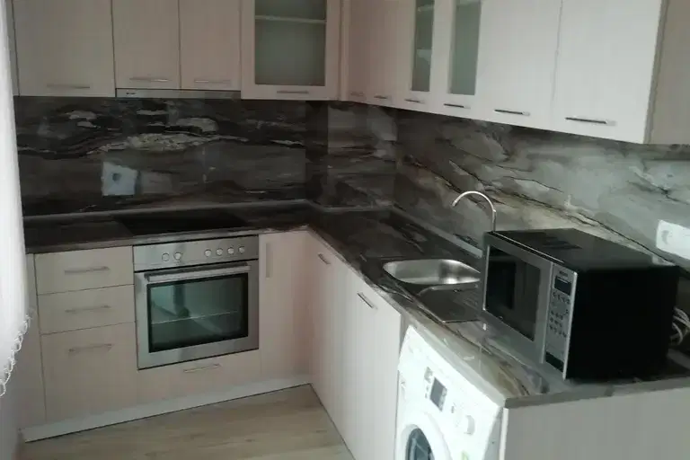 2-bedroom apartment in Pazardjik, Idealen Centyr