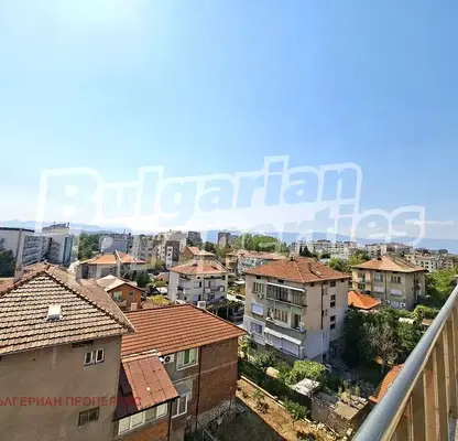 Снимка 2 — Двустаен апартамент с тераса в Пазарджик, Окръжна болница