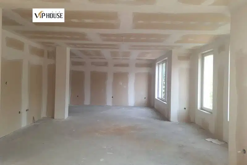 Тристаен апартамент 150 кв.м. в Руски, Пазарджик, с две тераси