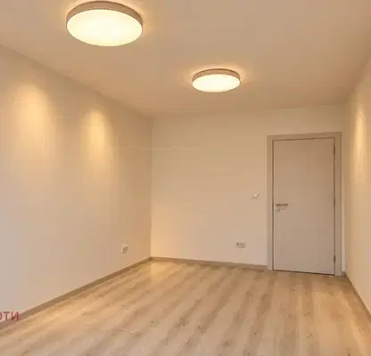 Снимка 2 — Двустаен апартамент в кв. Устрем, Пазарджик с асансьор