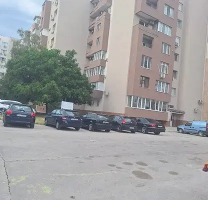 Снимка 3 — Двустаен апартамент с възможност за преустройство в Пазарджик, Запад