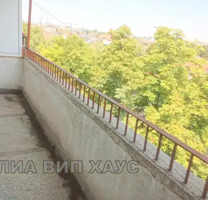 Снимка 3 — Тристаен апартамент в Запад, Пазарджик с три тераси