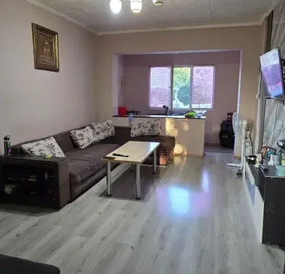 Photo 4 — Three-room apartment in Pazardzhik, Zapad district with enclosed terrace