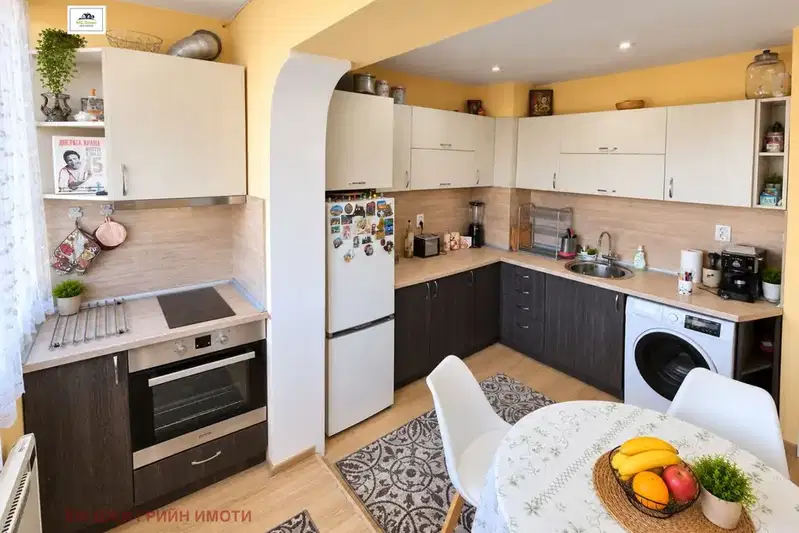 3-bedroom apartment in Pernik, Centyr