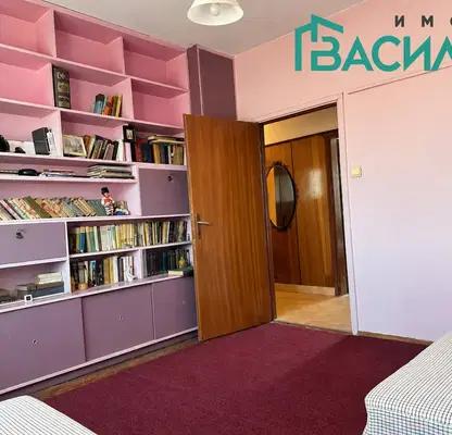 Photo 3 — Three-room apartment with balcony in Dimova mahala, Pernik