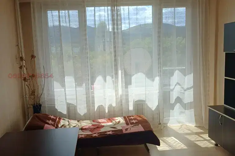 3-bedroom apartment in Pernik, Humni Dol