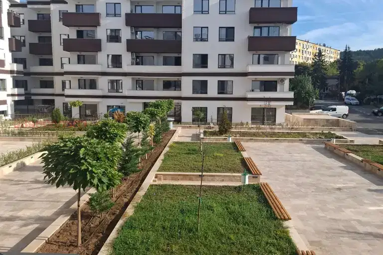 Studio with large terrace in Iztok district, Pernik