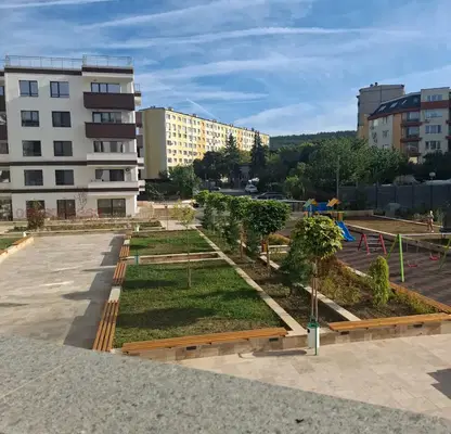 Снимка 2 — Боксониера с голяма тераса в кв. Изток, Перник
