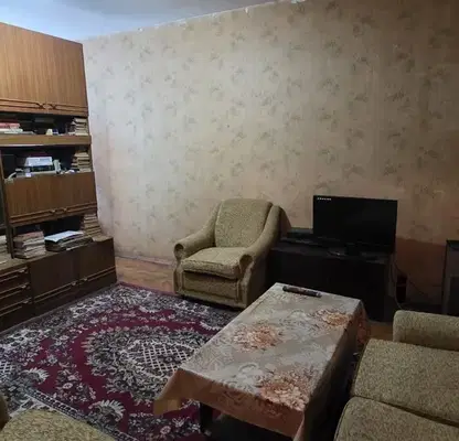 Снимка 5 — Гарсониера 1-стаен в кв. Изток, Перник на последен етаж