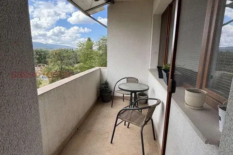 Three-room apartment in Pernik, Iztok with large terrace