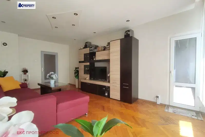 Two-room apartment with terrace in Iztok, Pernik