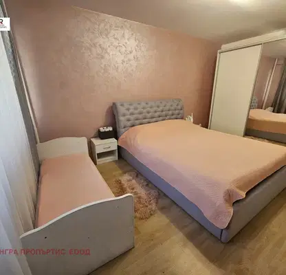 Photo 4 — Three-room apartment with two terraces in Prigarov, Pernik