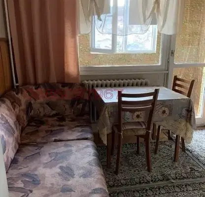 Снимка 2 — Тристаен апартамент в Перник, Рено