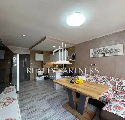 Photo 5 — Three-room apartment with two terraces in Teva district, Pernik