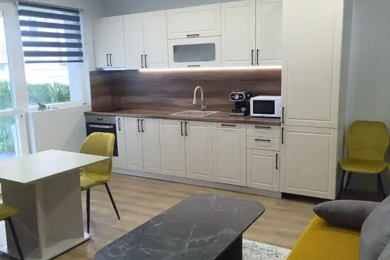 3-bedroom apartment in Pernik, Tvyrdi Livadi