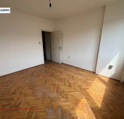 Снимка 2 — Двустаен апартамент в 9-ти квартал, Плевен с тераса