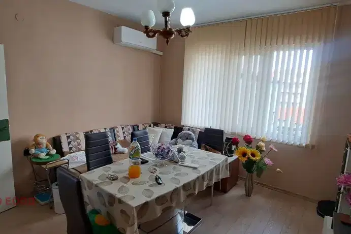 Three-room apartment in 9th district, Pleven with two terraces