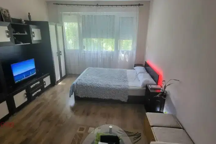 Furnished one-room apartment in Druzhba 3, Pleven with elevator