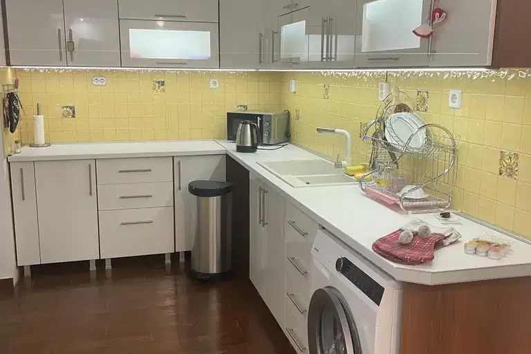3-bedroom apartment in Pleven, Idealen Centyr