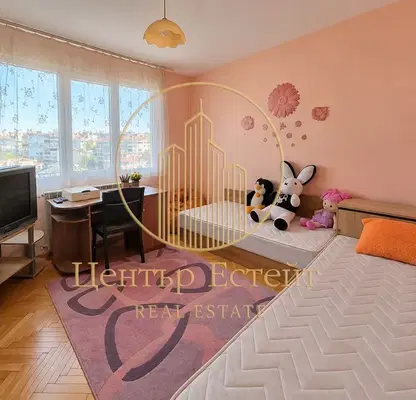 Снимка 5 — Тристаен апартамент с две тераси в Широк център, Плевен