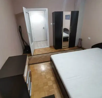 Снимка 5 — Гарсониера в Широк център, Плевен с остъклена тераса
