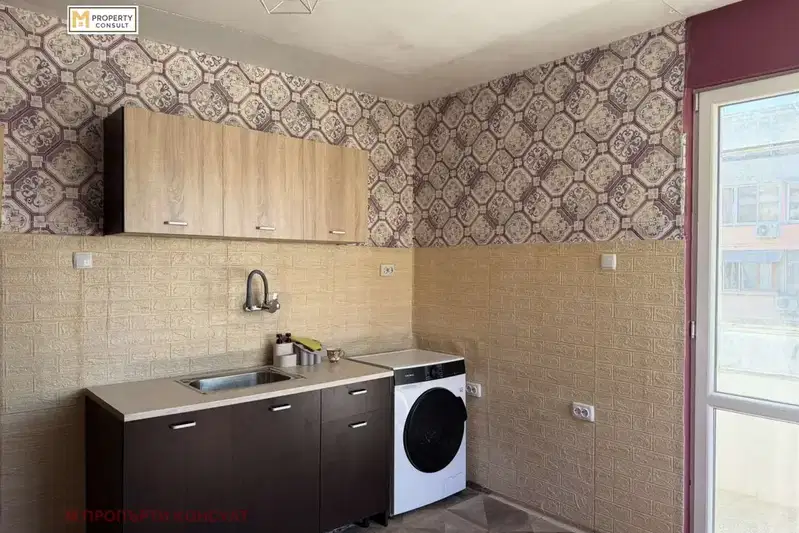 Four-room apartment in Shirok Tsentar, Pleven with new renovation