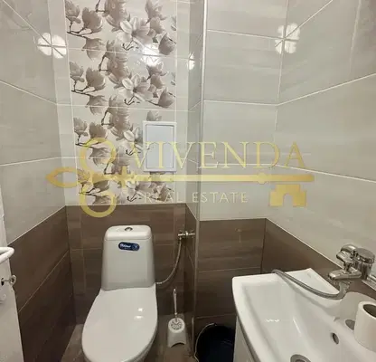 Снимка 3 — Тристаен апартамент с остъклена тераса в Сторгозия, Плевен