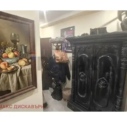 Снимка 5 — Двустаен апартамент с две бани в Център, Пловдив
