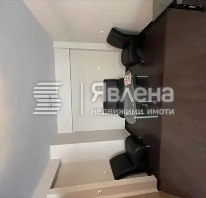 Снимка 5 — Двустаен апартамент в Център, Пловдив с възможност за офис
