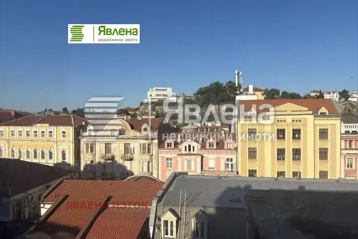 Three-room apartment in Center Plovdiv with parking space