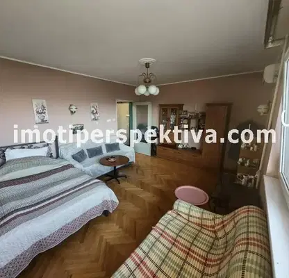 Photo 2 — Spacious 3-room apartment with two terraces in Kamenitsa 1, Plovdiv