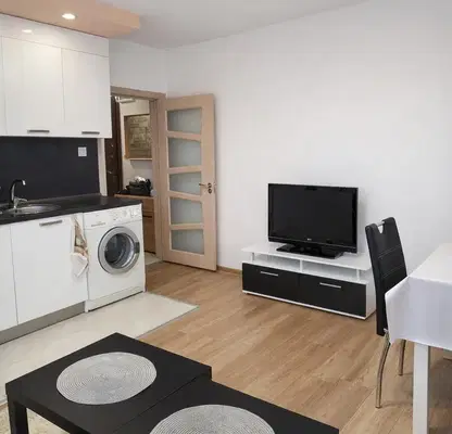Photo 2 — Three-room apartment in Plovdiv Center with elevator