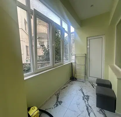 Снимка 3 — Тристаен апартамент с тераса в Център, Пловдив до МУ