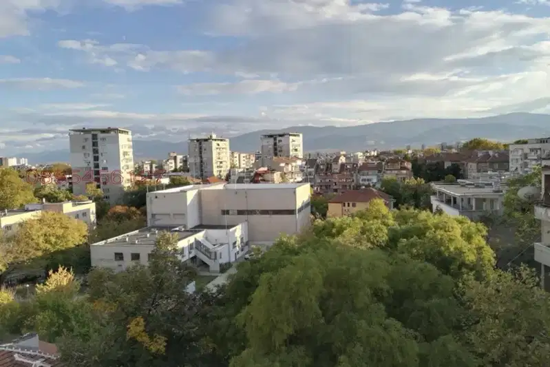 3-bedroom apartment in Plovdiv, Centyr