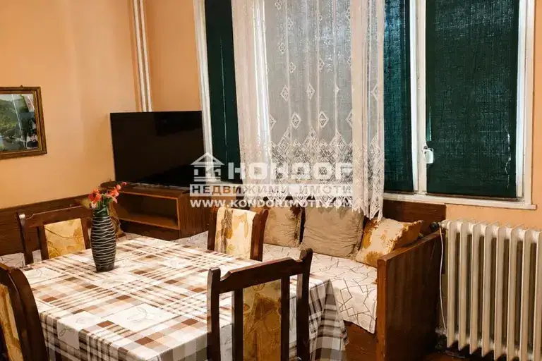 Three-room apartment in Hristo Smirnenski with two terraces