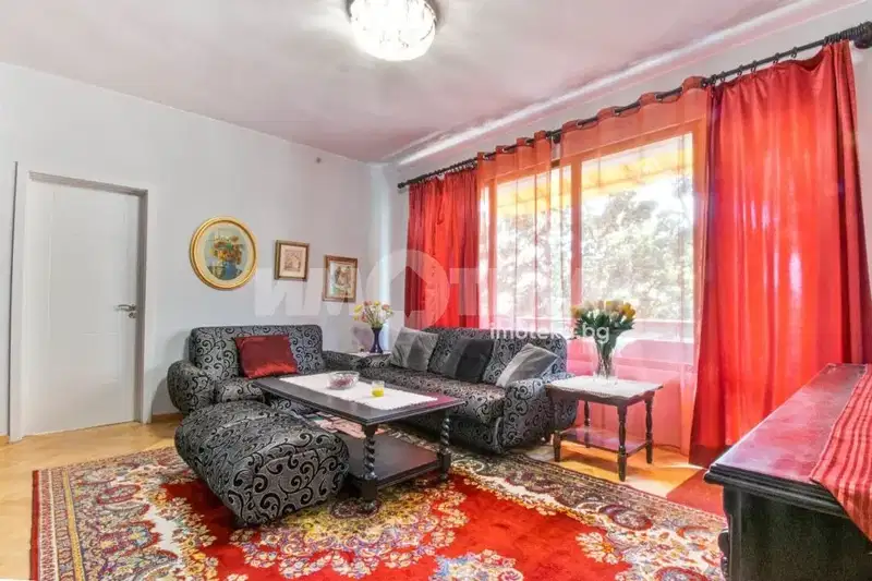 Three-room apartment in Hristo Smirnenski with south-facing terrace