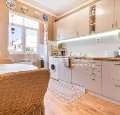 Photo 4 — Three-room apartment in Hristo Smirnenski with south-facing terrace