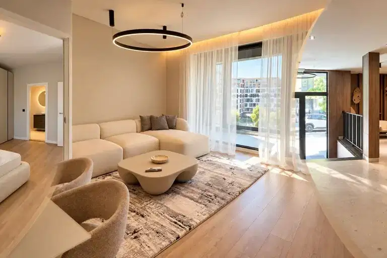 Spacious 3-room apartment in Hristo Smirnenski, Plovdiv with terrace