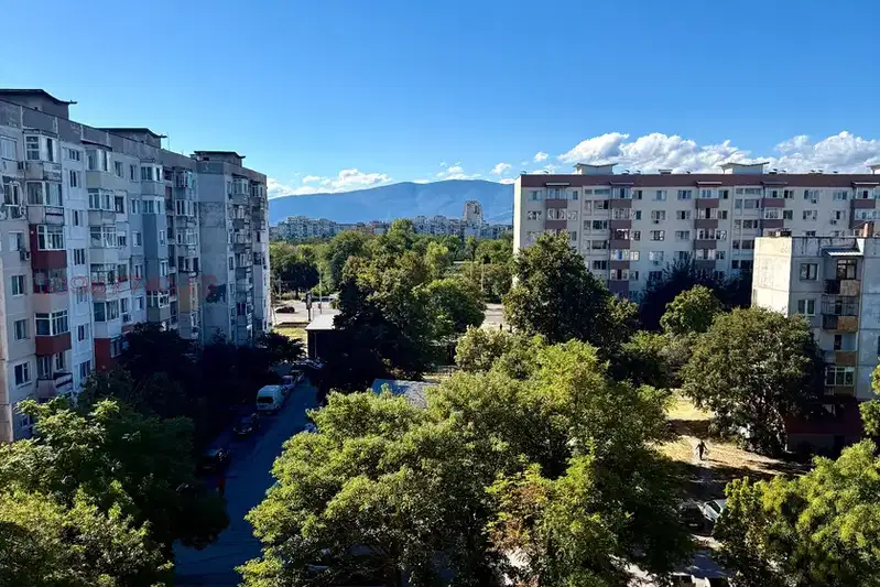 Three-room apartment with two terraces in Izgrev, Plovdiv