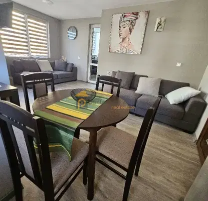 Photo 2 — Two-room apartment in Kamenitsa 1 with elevator and access control