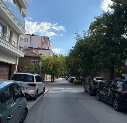Снимка 2 — Двустаен апартамент в Каменица 1 с тераса и асансьор
