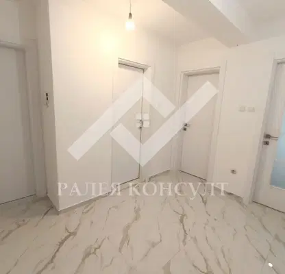Photo 3 — Spacious 3-room apartment in Kamenitsa 1 with large terrace