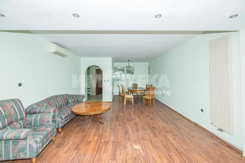 Multi-room apartment with large terrace in Kamenitsa 1, Plovdiv