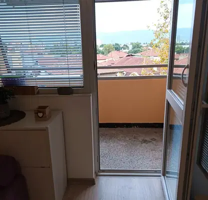 Снимка 4 — Едностаен апартамент в Каменица 1, Пловдив, 5-ти етаж
